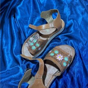 Brown Sandals with Floral Embroidery